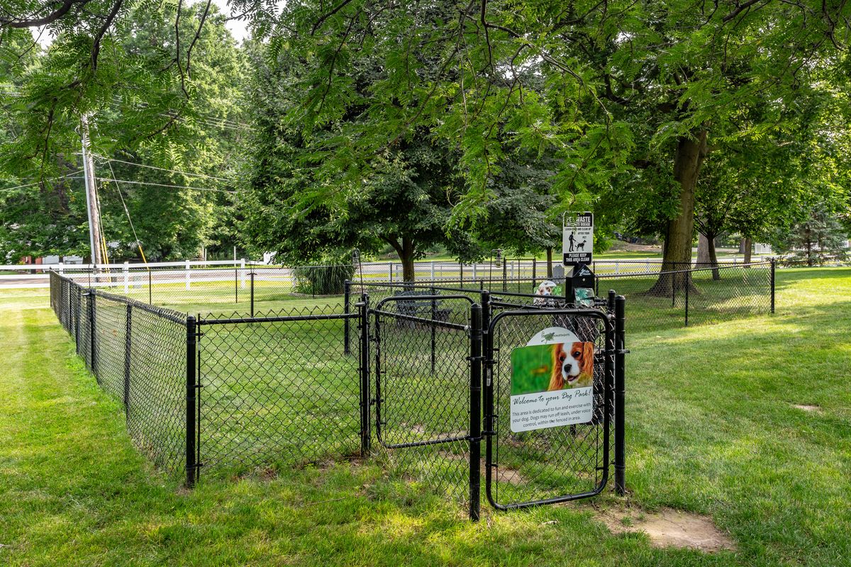 Forest Park's private fenced in dag park